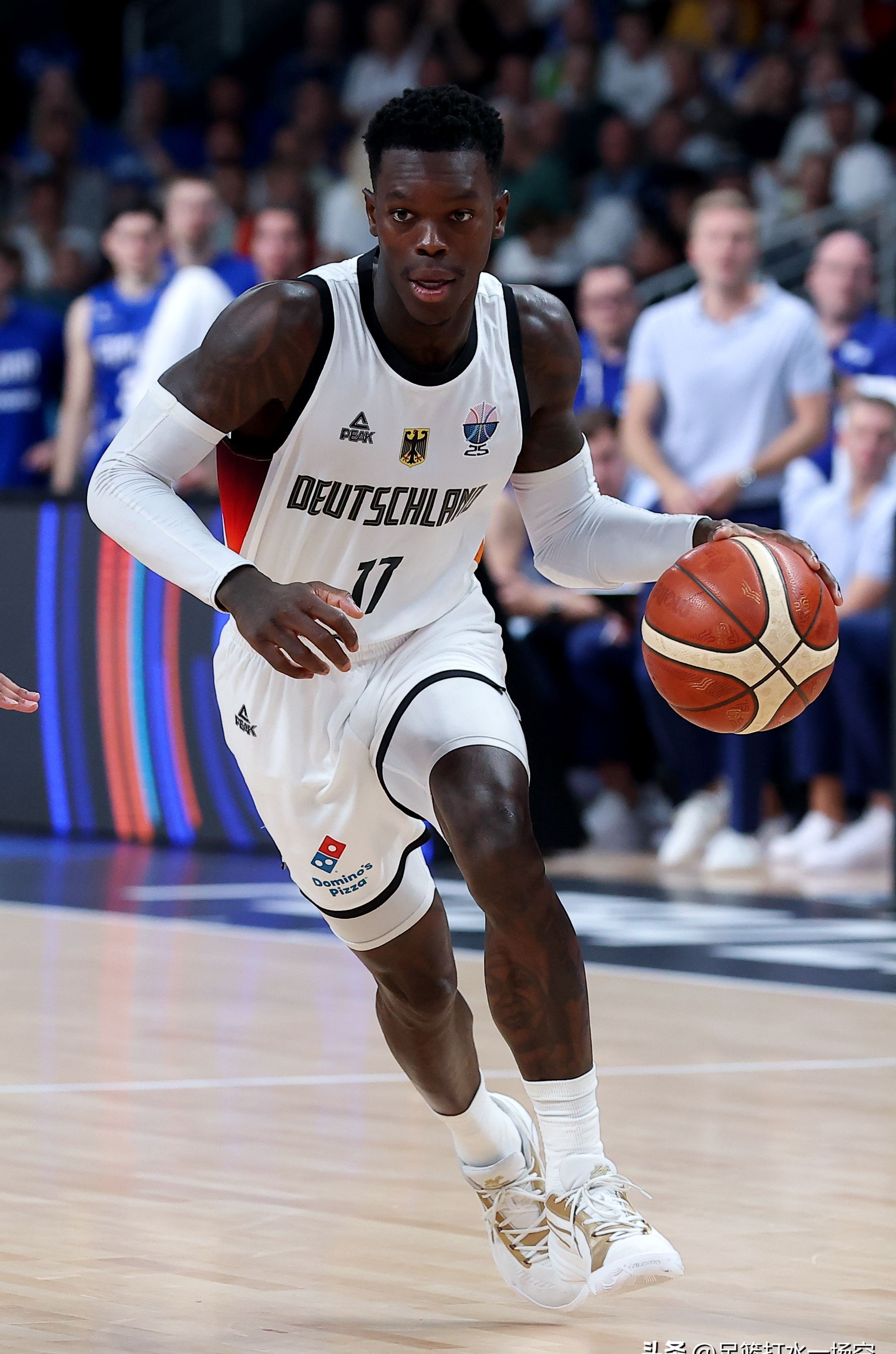 竞技宝 -德国杯赛程吃紧；密尔沃基雄鹿集结日内部沟通；震撼外界；资深球员宣示担当的简单介绍