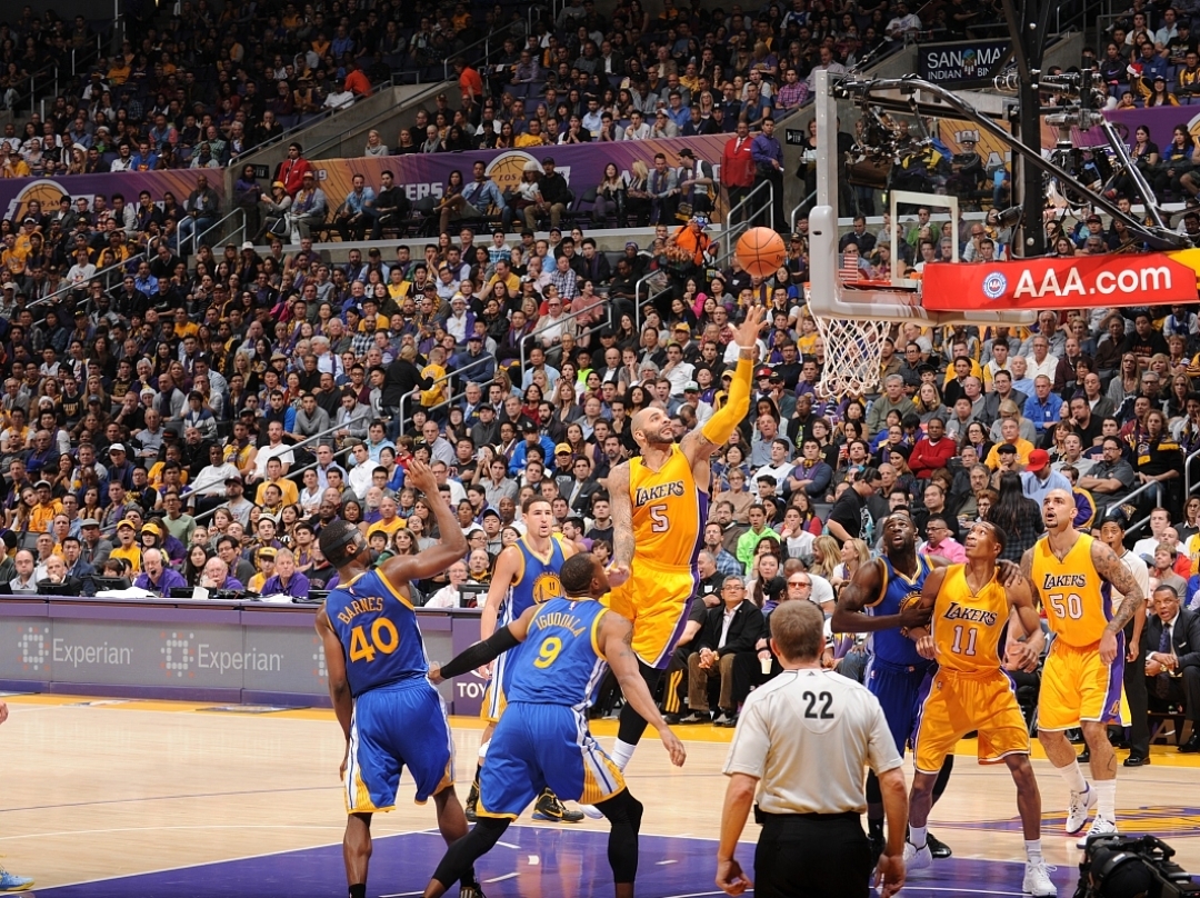 竞技宝官网 -集结日NBA总决赛传出新动向，金州勇士刷新队史纪录，管理层表态——更衣室稳定，团队化学反应显著的简单介绍