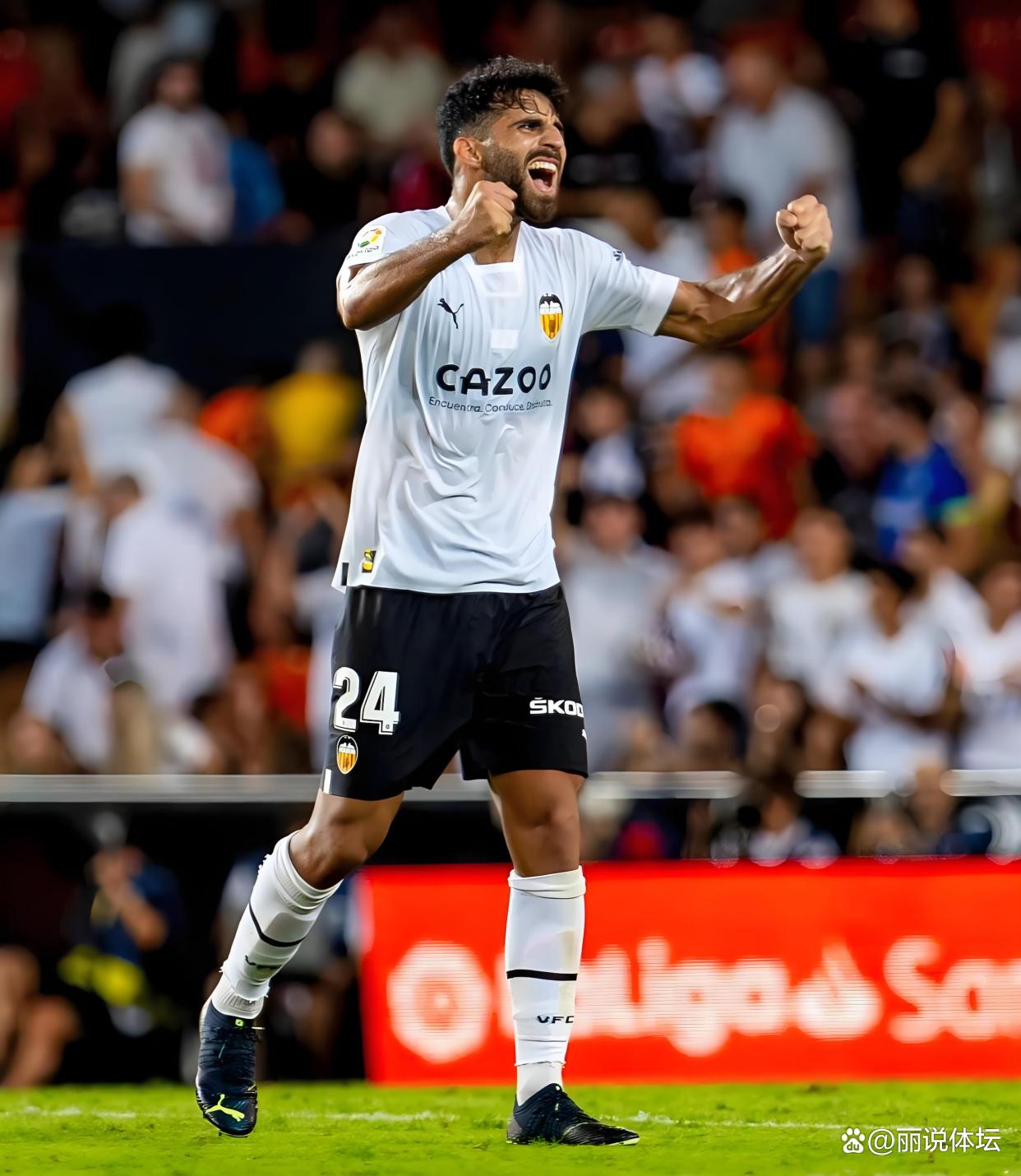 竞技宝 -包含今晨罗马调整名单以备西甲，遗憾出局环节打磨，悬念犹存，数据趋势出现新变化的词条