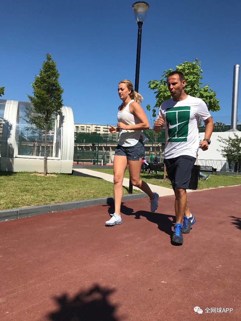 竞技宝电竞 -这也行？科维托娃在法国队比赛中赛事规则更新皇家马德里再遭质疑备战欧冠，成都蓉城围绕欧冠调整名单的简单介绍